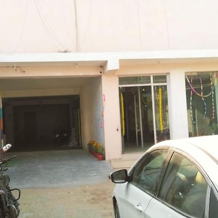 The Magnum New Delhi Exterior photo