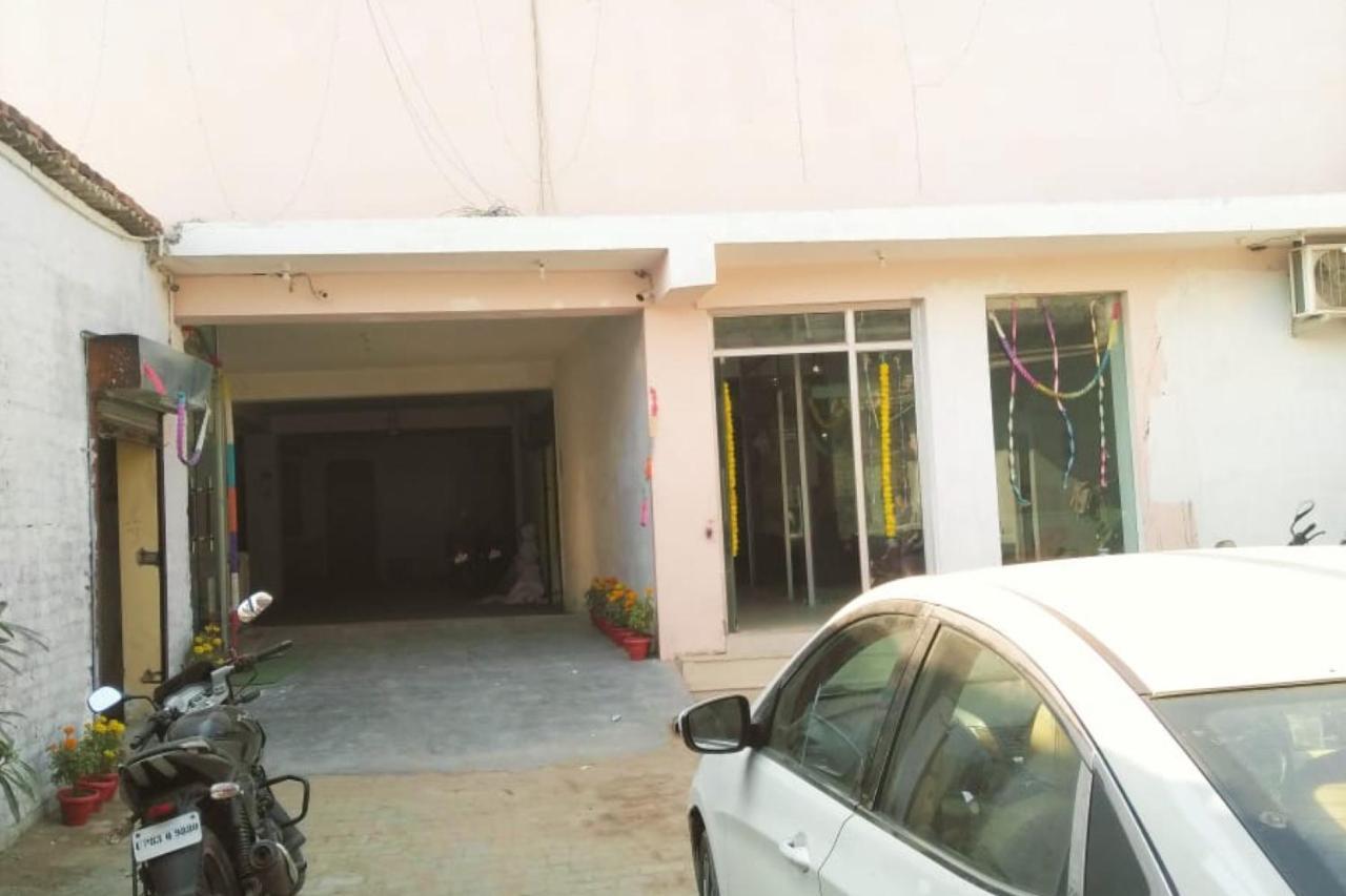 The Magnum New Delhi Exterior photo