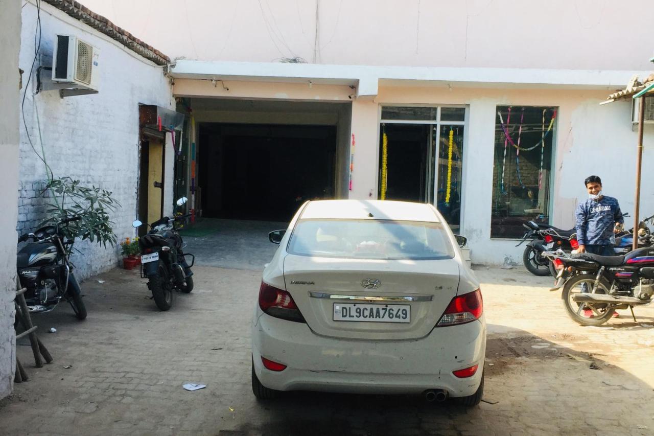 The Magnum New Delhi Exterior photo